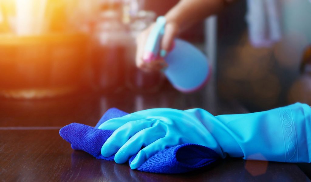 sanitizar desinfectar limpiar sanitizacion